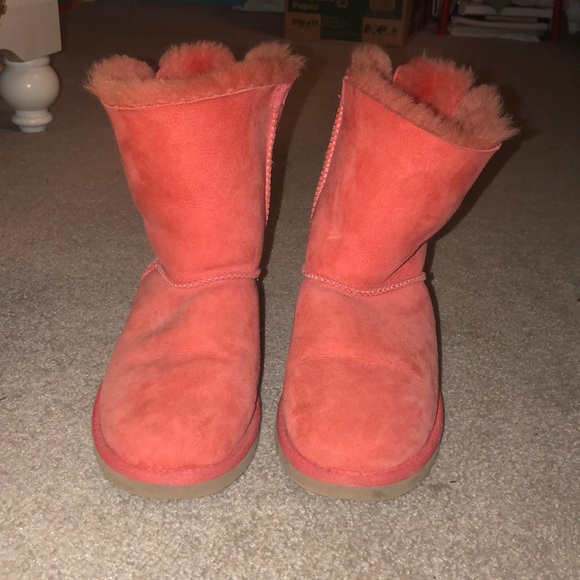 bailey bow uggs - Picture 2 of 3